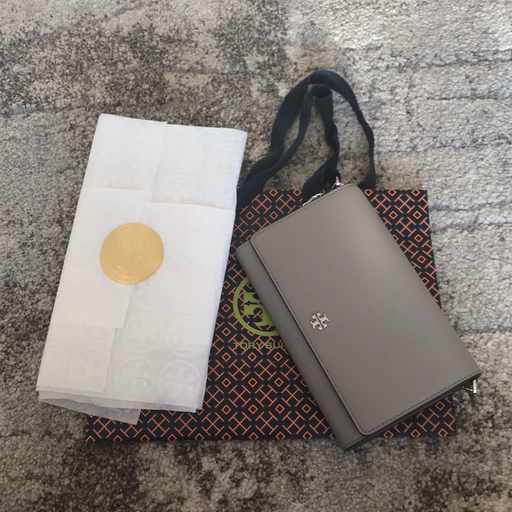 Tory Burch Robinson Chain Wallet
